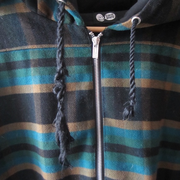 UO CHEAP MONDAY OS Oversized Mary Plaid Jacket - Picture 4 of 14